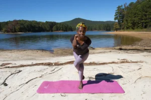 BENEFITS OF OUTDOOR YOGA