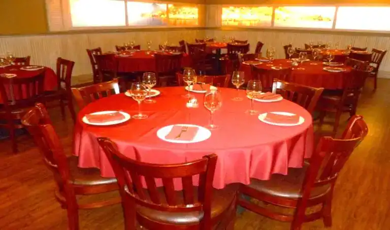 Make Your Holiday Party Memorable with Nia’s Exceptional Private Event Services